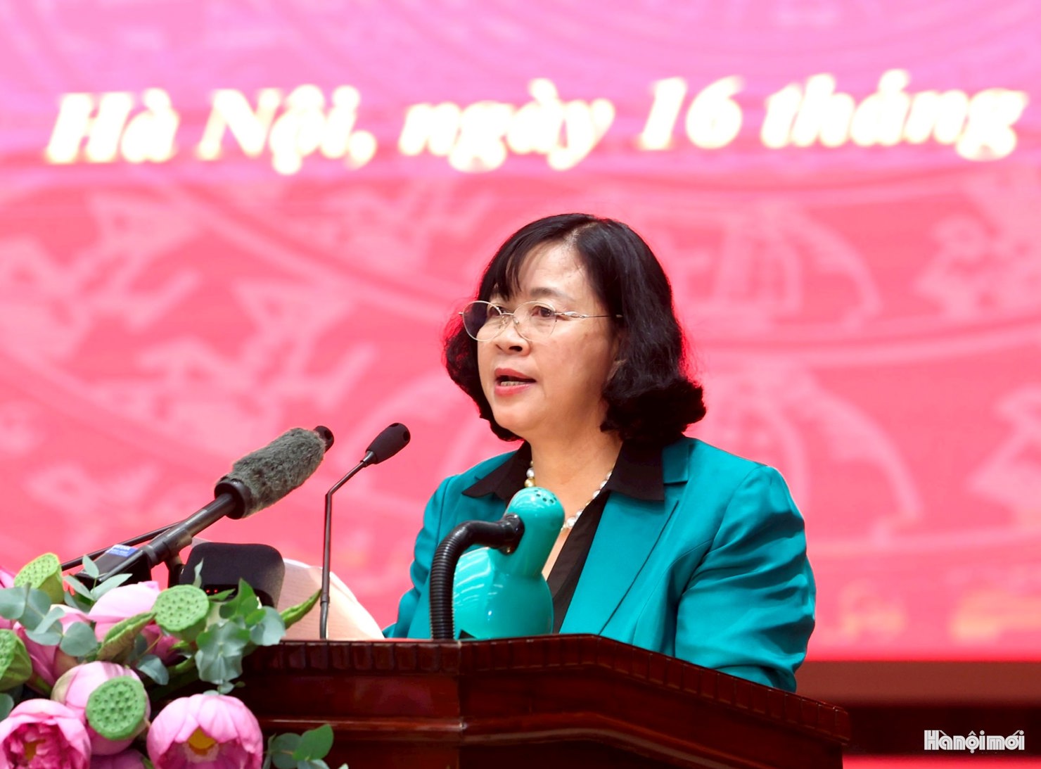 Bí thư Thành ủy Hà Nội Bùi Thị Minh Hoài phát biểu tiếp thu. Ảnh: Viết Thành.  