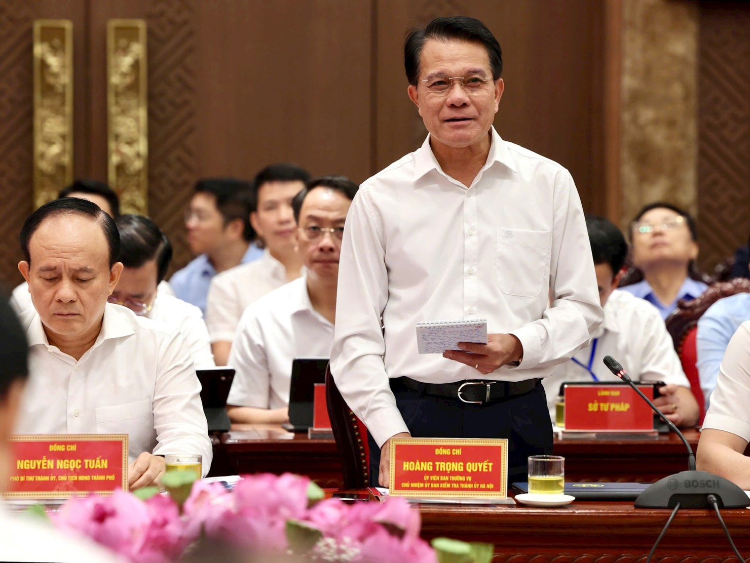 Chủ nhiệm Ủy ban Kiểm tra Thành ủy Hoàng Trọng Quyết phát biểu. Ảnh: Viết Thành.  