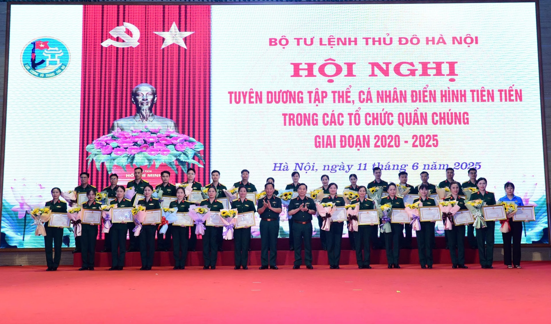 nhan1.jpg