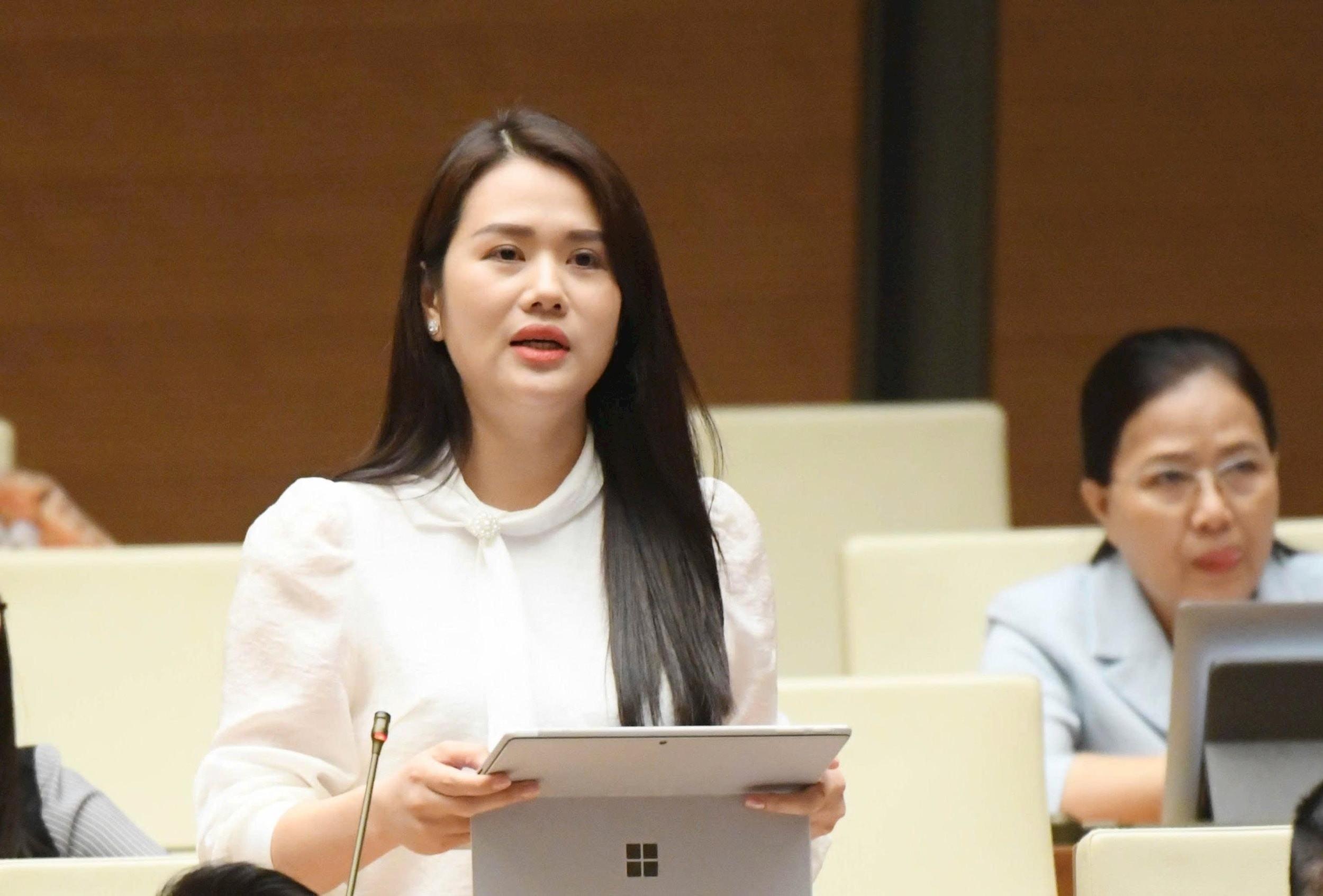 ại biểu Vương Thị Hương (Hà Giang)