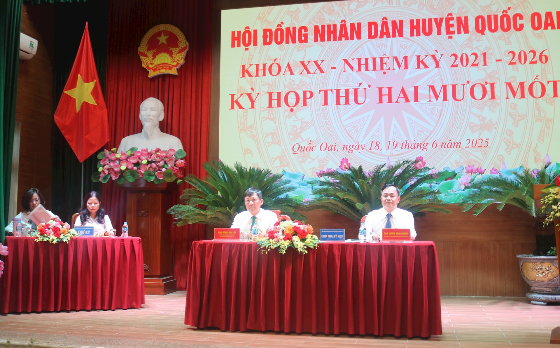 1quoc-oai.jpg