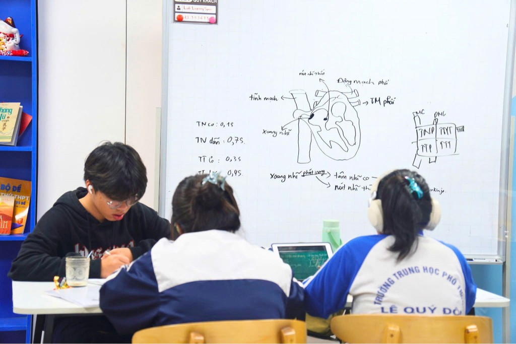 Gen Z rủ nhau ra quán học bài: Mô hình “Study space” lên ngôi