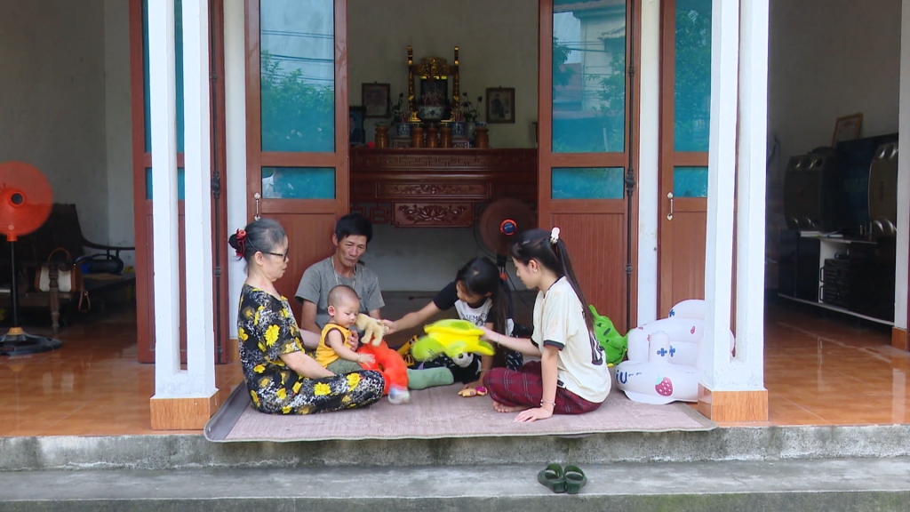 Phụ huynh loay hoay “giải bài toán hè” cùng con trẻ