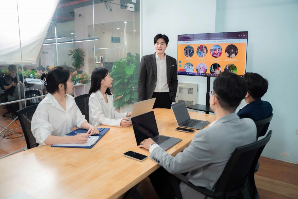 Gen Z rủ nhau ra quán học bài: Mô hình “Study space” lên ngôi