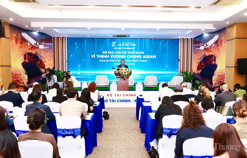 Hội thảo “Gỡ bỏ rào cản phi thuế quan vì thịnh vượng chung ASEAN” do Báo Tài chính - Đầu tư (Bộ Tài chính) phối hợp với Đại sứ quán New Zealand tại Việt Nam tổ chức tại Hà Nội. Ảnh: NH