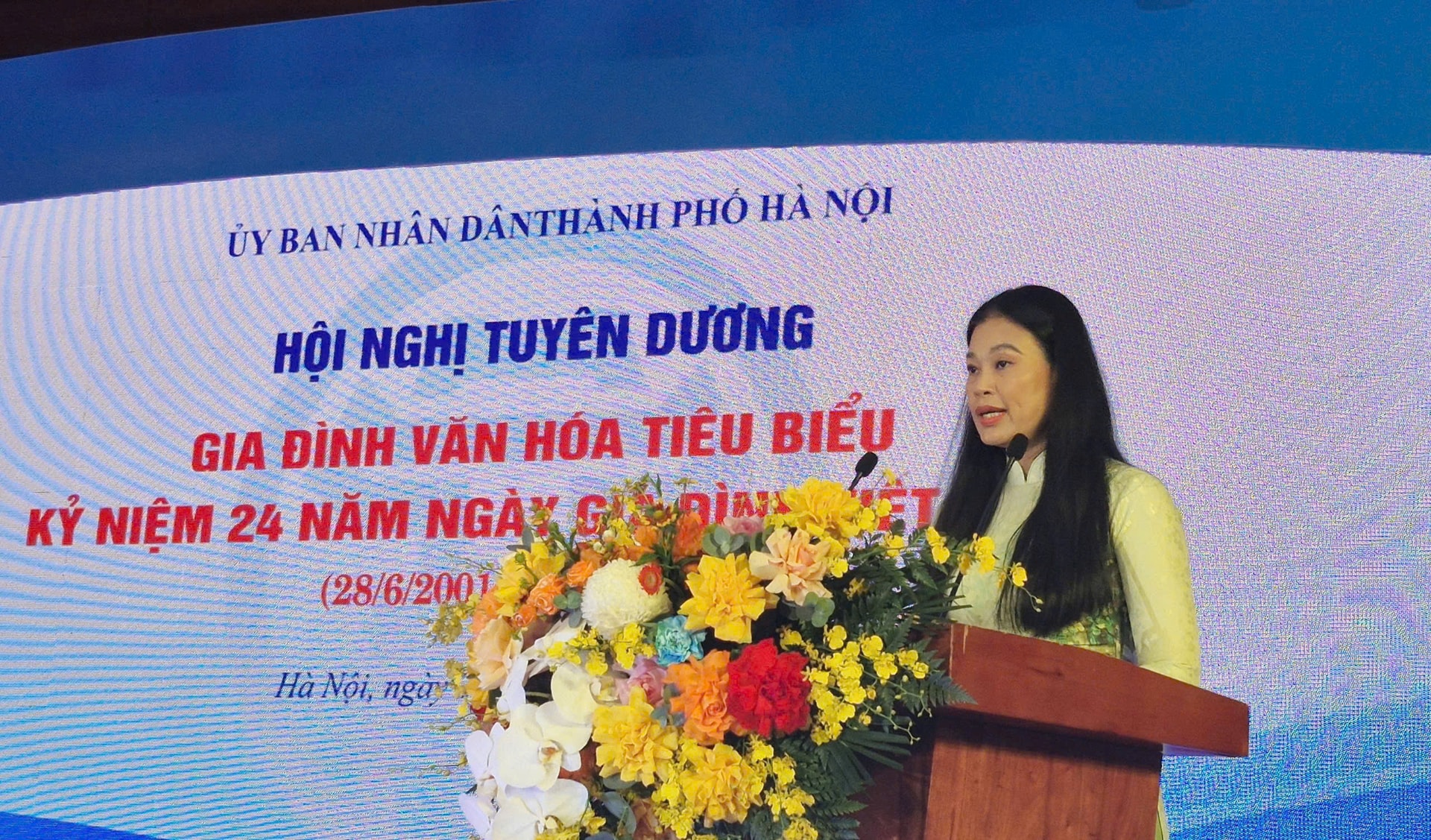 26-bach-lien-huong2.jpg