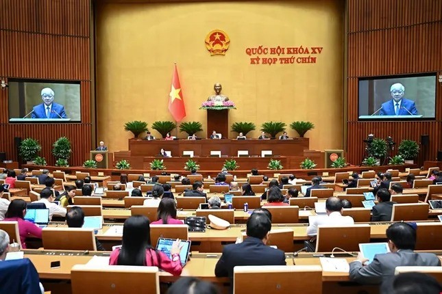 Quốc hội thông qua Luật sửa đổi, bổ sung một số điều của Luật Mặt trận Tổ quốc Việt Nam, Luật Công đoàn, Luật Thanh niên và Luật Thực hiện dân chủ ở cơ sở. Quốc hội thông qua Luật sửa đổi, bổ sung một số điều của Luật Mặt trận Tổ quốc Việt Nam, Luật Công đoàn, Luật Thanh niên và Luật Thực hiện dân chủ ở cơ sở.