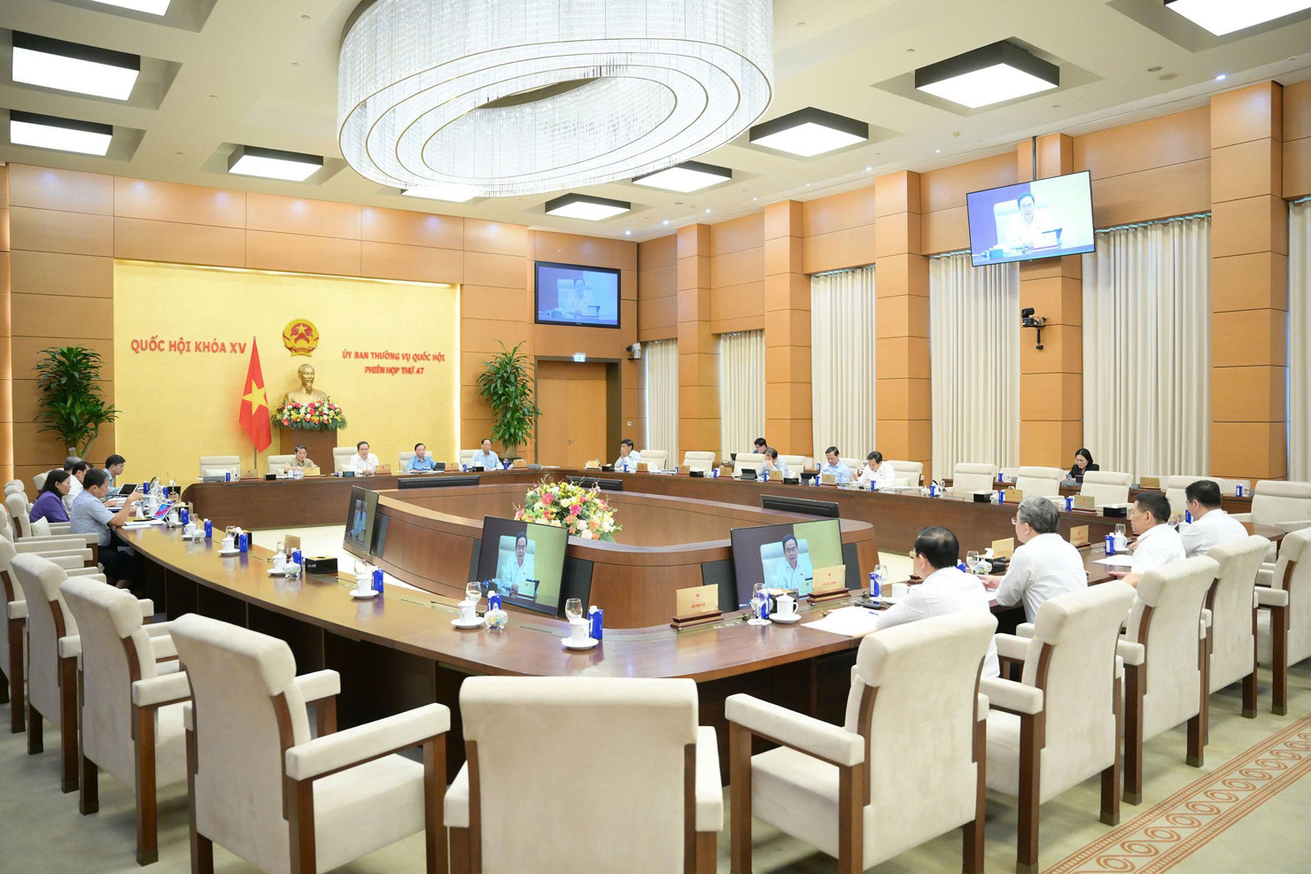 Quang cảnh phiên họp sáng 10/7 của Ủy ban Thường vụ Quốc hội.