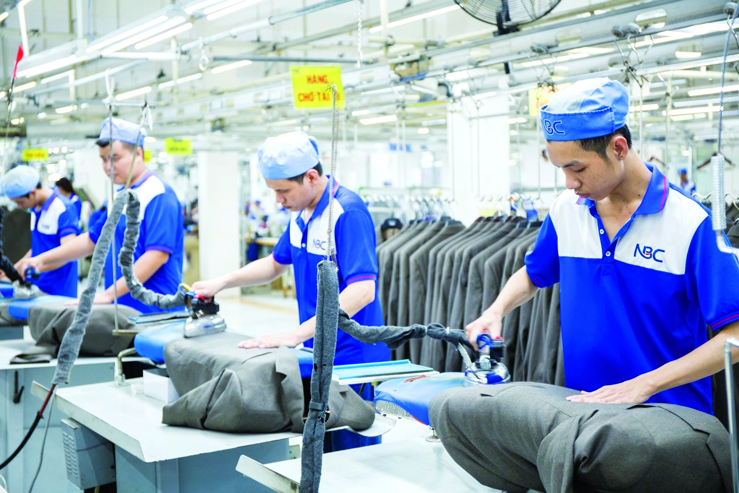 Đẩy mạnh phát triển doanh nghiệp để đạt mục tiêu tăng trưởng.