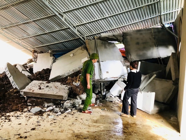 Nhiều tài sản đã bị hư hại do bão số 3. Ảnh: Phạm Thủy