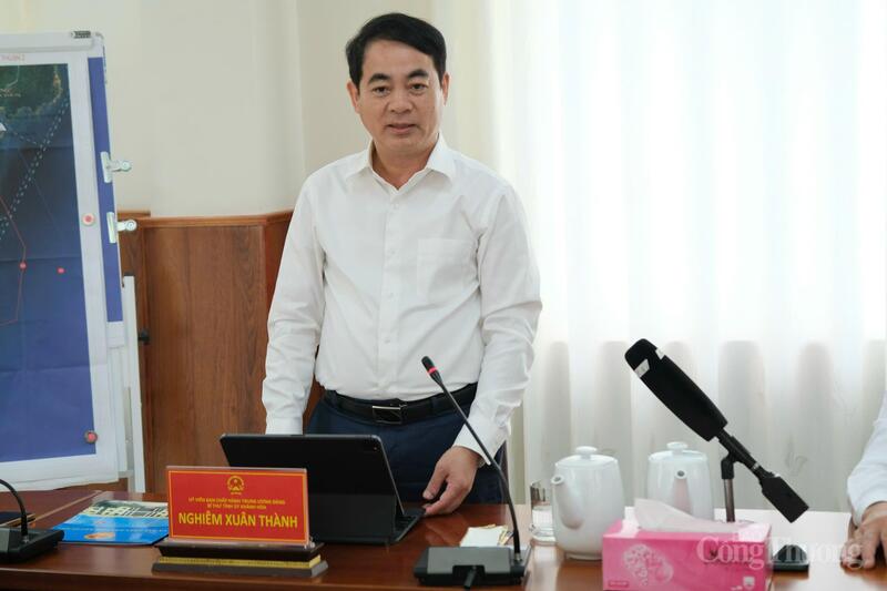 Bí thư Tỉnh ủy Nghiêm Xuân Thành phát biểu tại buổi làm việc