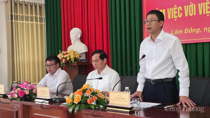 Thứ trưởng Bộ Khoa học và Công nghệ Lê Xuân Định phát biểu tại buổi làm việc