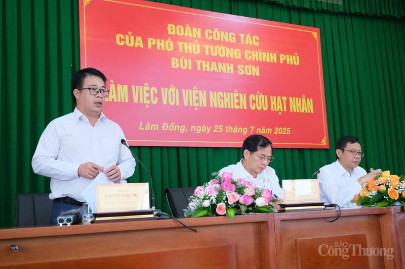 Phó Chủ tịch UBND tỉnh Lâm Đồng Nguyễn Ngọc Phúc phát biểu tại buổi làm việc