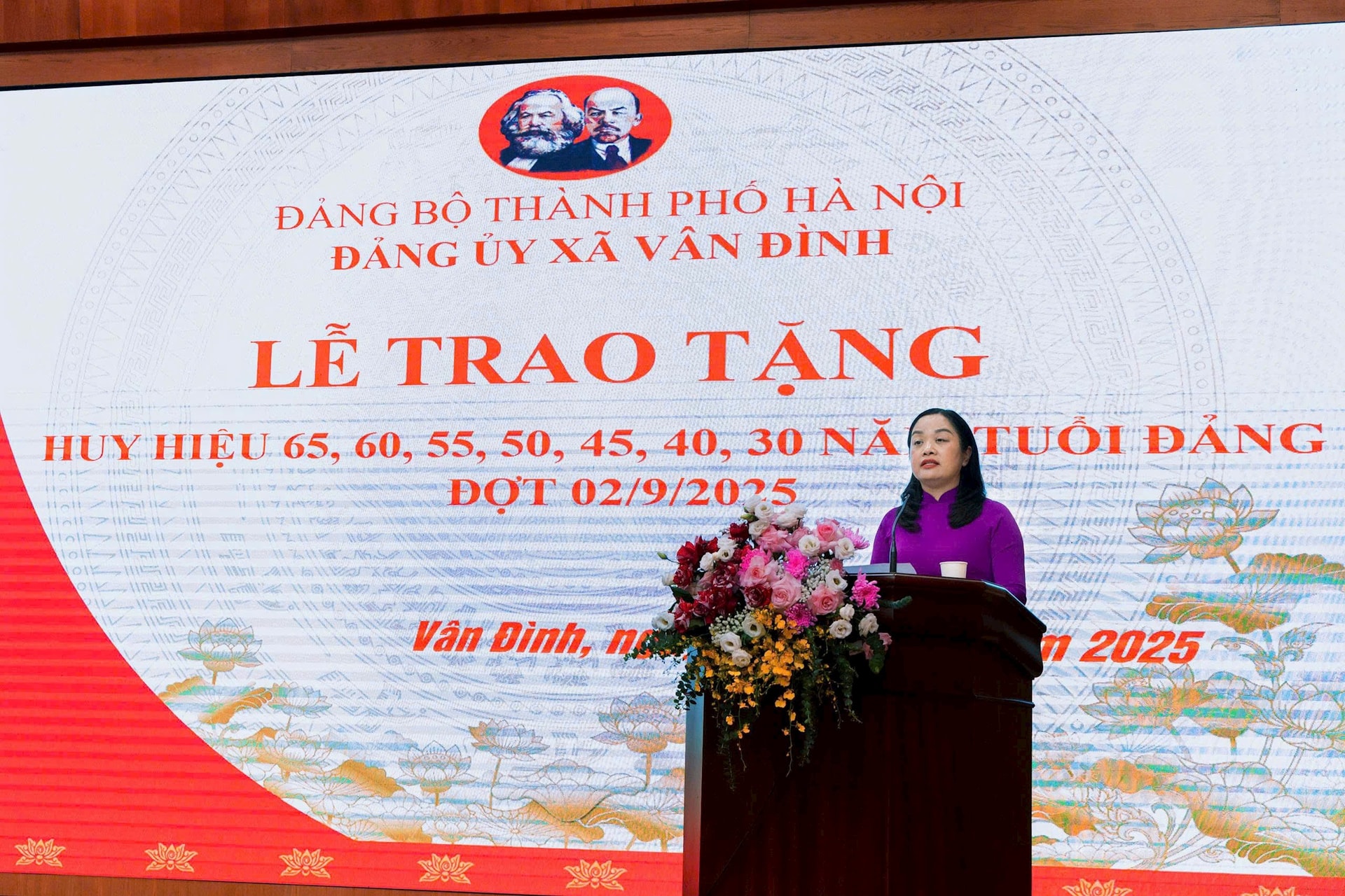 xa-van-dinh-trao-hh-da4ng.jpg