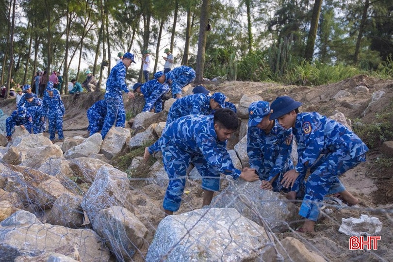 Thủ tướng chỉ đạo quyết liệt ứng phó bão số 5- Ảnh 1.