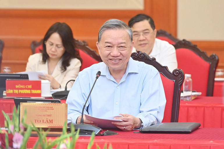 Tổng Bí thư Tô Lâm phát biểu tại cuộc làm việc với Ban Thường vụ Đảng ủy Chính phủ. (Ảnh: ĐĂNG KHOA) .