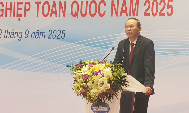 Thứ trưởng Bộ Nông nghiệp và Môi trường Phùng Đức Tiến phát biểu khai mạc Hội nghị. Ảnh: N.H