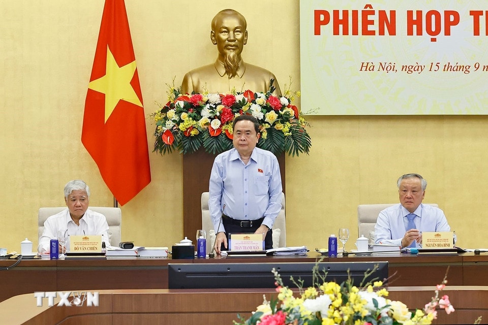 chu-tich-quoc-hoi-chu-tri-phien-hop-thu-hai-hoi-dong-bau-cu-quoc-gia-15-5.jpg