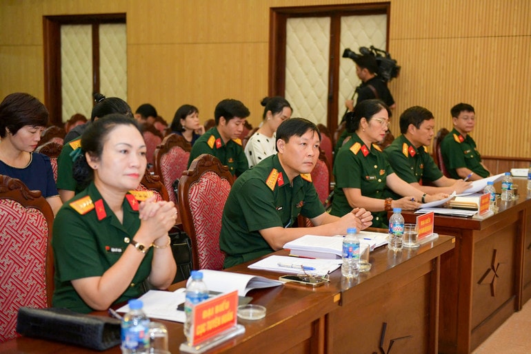 thuy2.jpg
