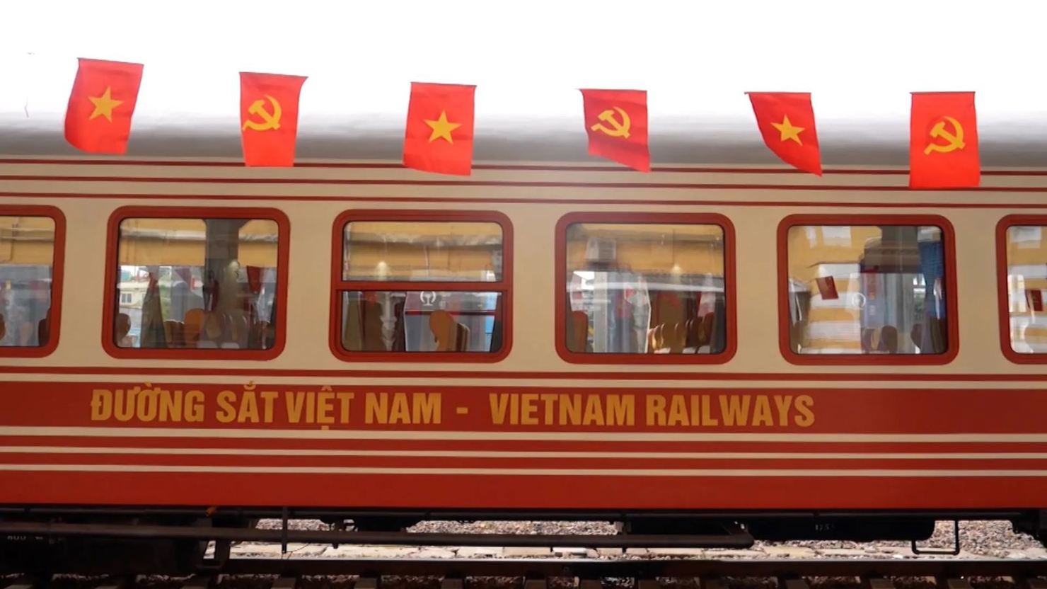 Ngành Đường sắt thử nghiệm chạy tàu hỏa đưa đón công nhân viên chức TP. Hải Phòng đi làm.