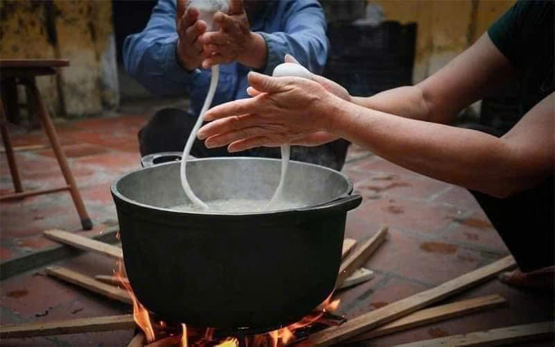 Nấu cháo se ở Hạ Mỗ