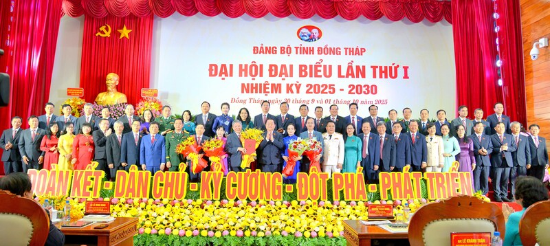 Ban Chấp hành Đảng bộ tỉnh Đồng Tháp nhiệm kỳ 2025-2030. Ảnh: Khánh Ngọc