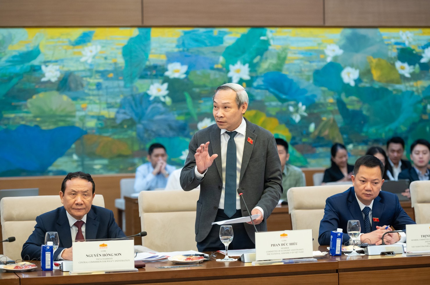 Đại biểu Phan Đức Hiếu chia sẻ 7 bài học then chốt trong việc hoàn thiện chính sách thúc đẩy khu vực kinh tế tư nhân.