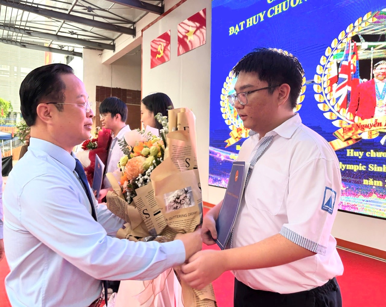 1410-hn-cong-bo-13-doi-tuyen-3.jpg