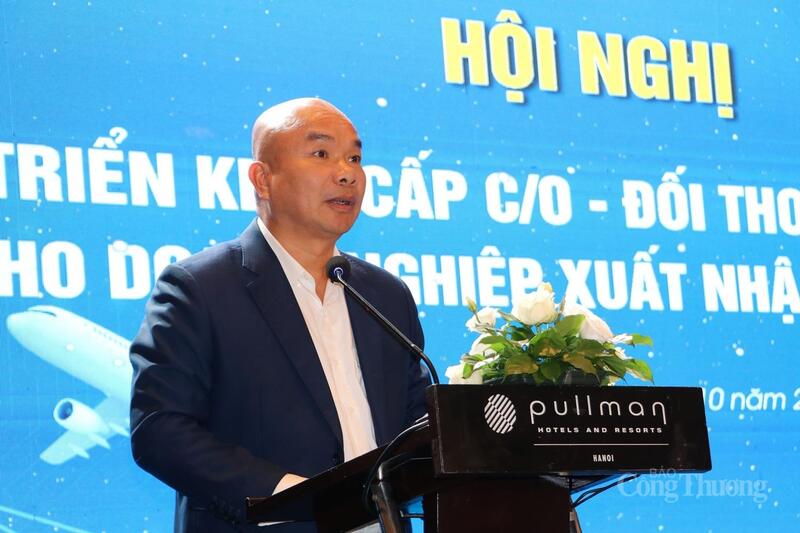 Ông Nguyễn Công Cường, Phó Chủ tịch Hội doanh nghiệp ngành công nghiệp chủ lực Hà Nội phát biểu tại hội nghị. Ảnh: Phong Lâm