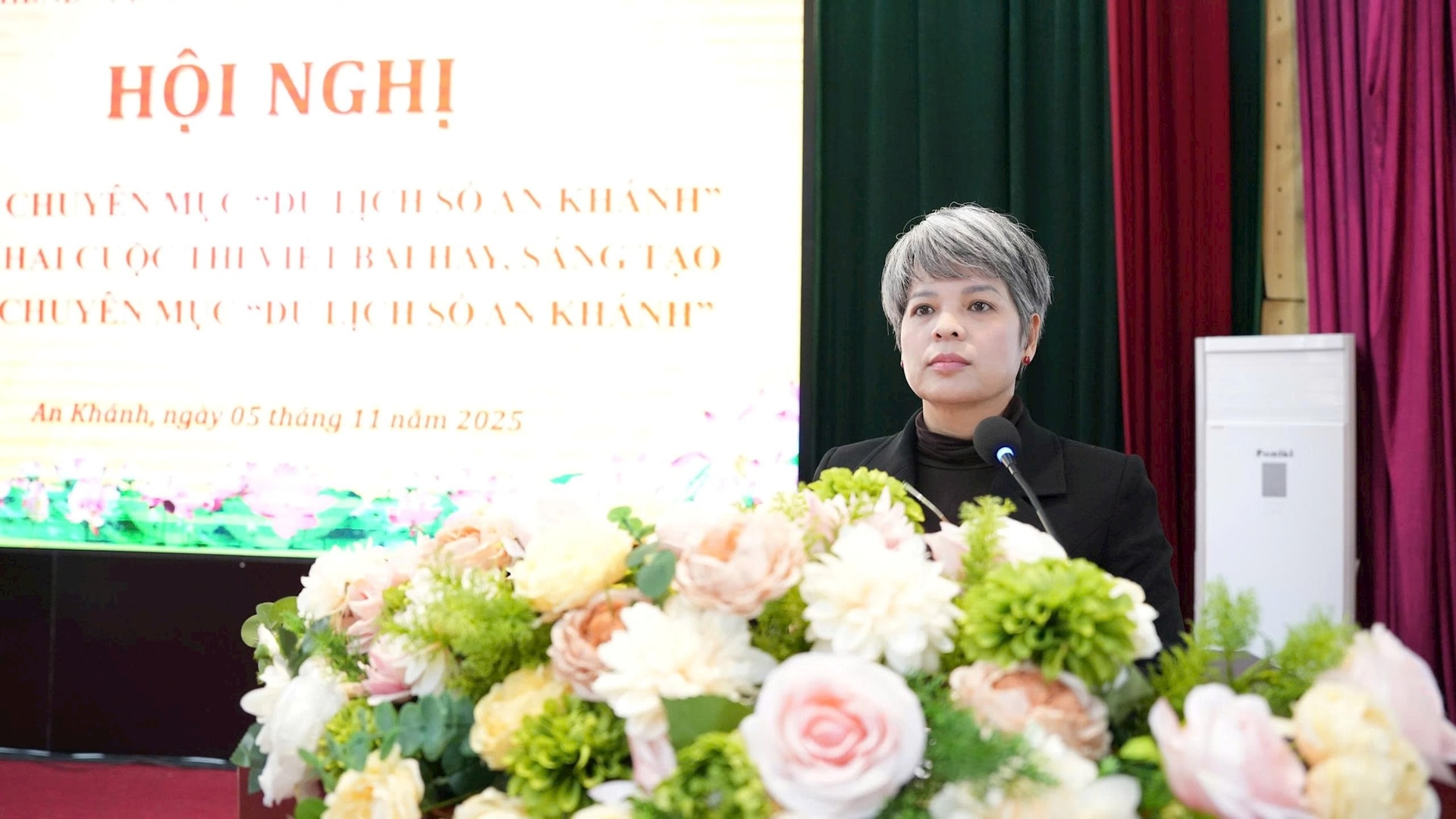 Phó Chủ tịch UBND xã An Khánh Bùi Thu Hương phát biểu. Ảnh: Ánh Dương