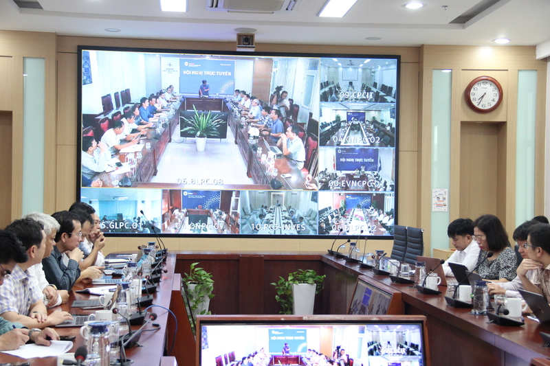 EVNCPC huy động hơn 1.300 nhân lực từ các đơn vị điện lực thành viên để hỗ trợ Gia Lai, Đắk Lắk khắc phục sự cố điện do bão số 13 gây ra