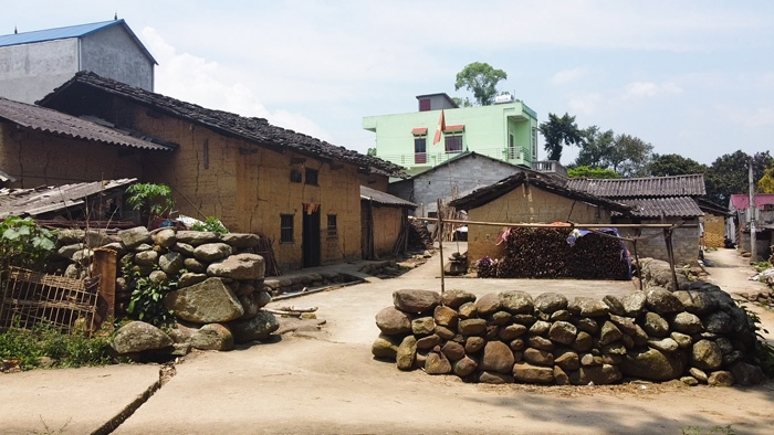 Làng đá Thạch Khuyên lối kiến trúc tiêu biểu cho nhà ở truyền thống của dân tộc Tày, Nùng Lạng Sơn