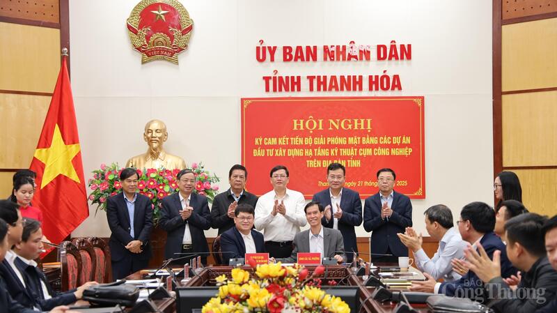 Ký cam kết tiến độ giải phóng mặt bằng giữa chủ đầu tư và UBND cấp xã.