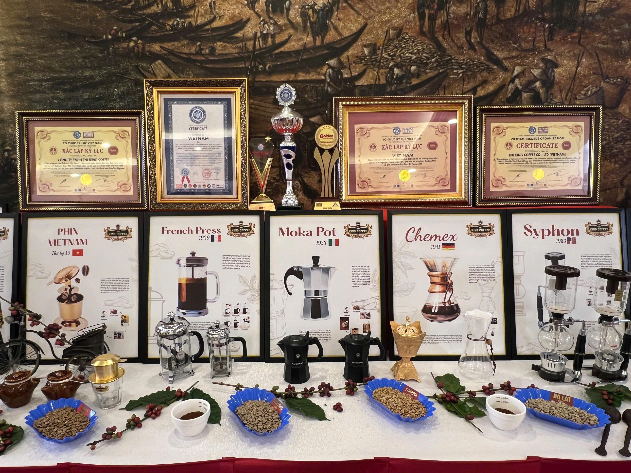 Bộ sản phẩm King Coffee Wholebean. Ảnh: Thanh Thảo