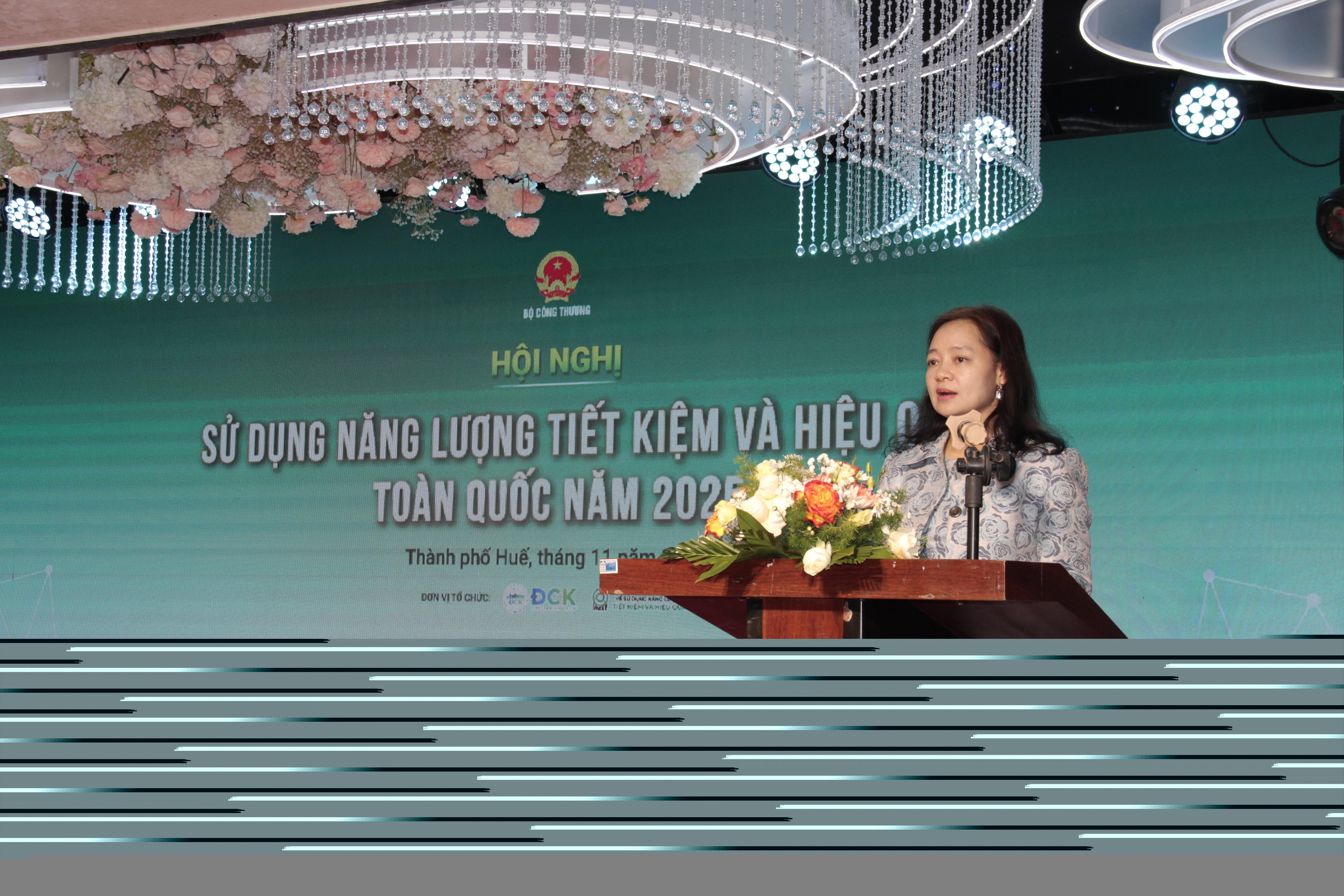 Cục trưởng Cục Đổi mới sáng tạo, Chuyển đổi xanh và Khuyến công Nguyễn Thị Lâm Giang phát biểu. Ảnh: Nguyễn Tuấn