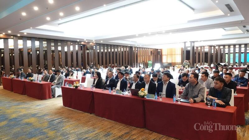 Hội thảo thu hút đông đảo các nhà quản lý, cộng đồng doanh nghiệp tham gia.