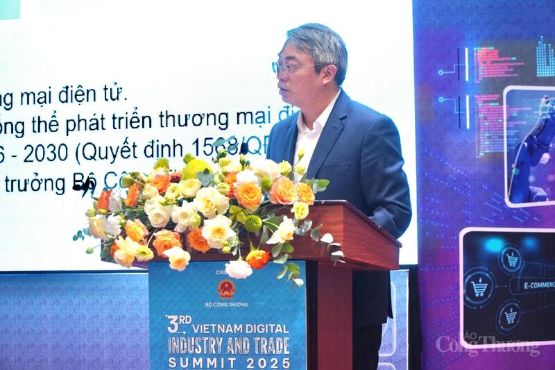 Phó Cục trưởng Hoàng Ninh cho biết, trên nền tảng các kết quả đạt được, ngành Công Thương xác định đây sẽ là năm tạo lập một số đột phá chiến lược. Ảnh: Minh Trang.