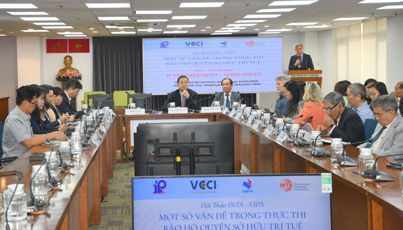 Chuyên gia quốc tế chia sẻ kinh nghiệm bảo vệ tài sản trí tuệ trên môi trường số. Ảnh: Minh Khuê