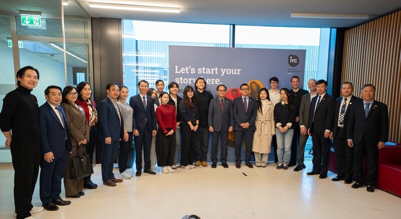 Gặp gỡ các sinh viên Việt Nam đang học tại trường IMC Krems.