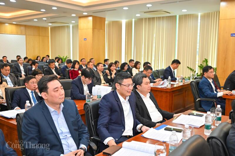 Hội nghị cũng có sự tham dự của các đồng chí Bí thư, Phó Bí thư đại diện cho các tổ chức đảng trực thuộc