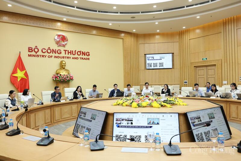 Toàn cảnh Hội nghị tập huấn sử dụng Hệ thống thông tin giải quyết thủ tục hành chính theo mô hình tập trung do Bộ Công Thương tổ chức ngày 18/12. Ảnh: Quỳnh Trang