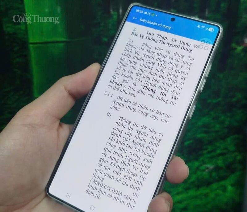 Nhiều người dùng tỏ ra khó chịu khi Zalo bất ngờ yêu cầu “cập nhật điều khoản dịch vụ mới”.