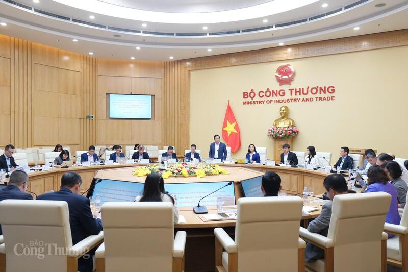 Toàn cảnh buổi làm việc