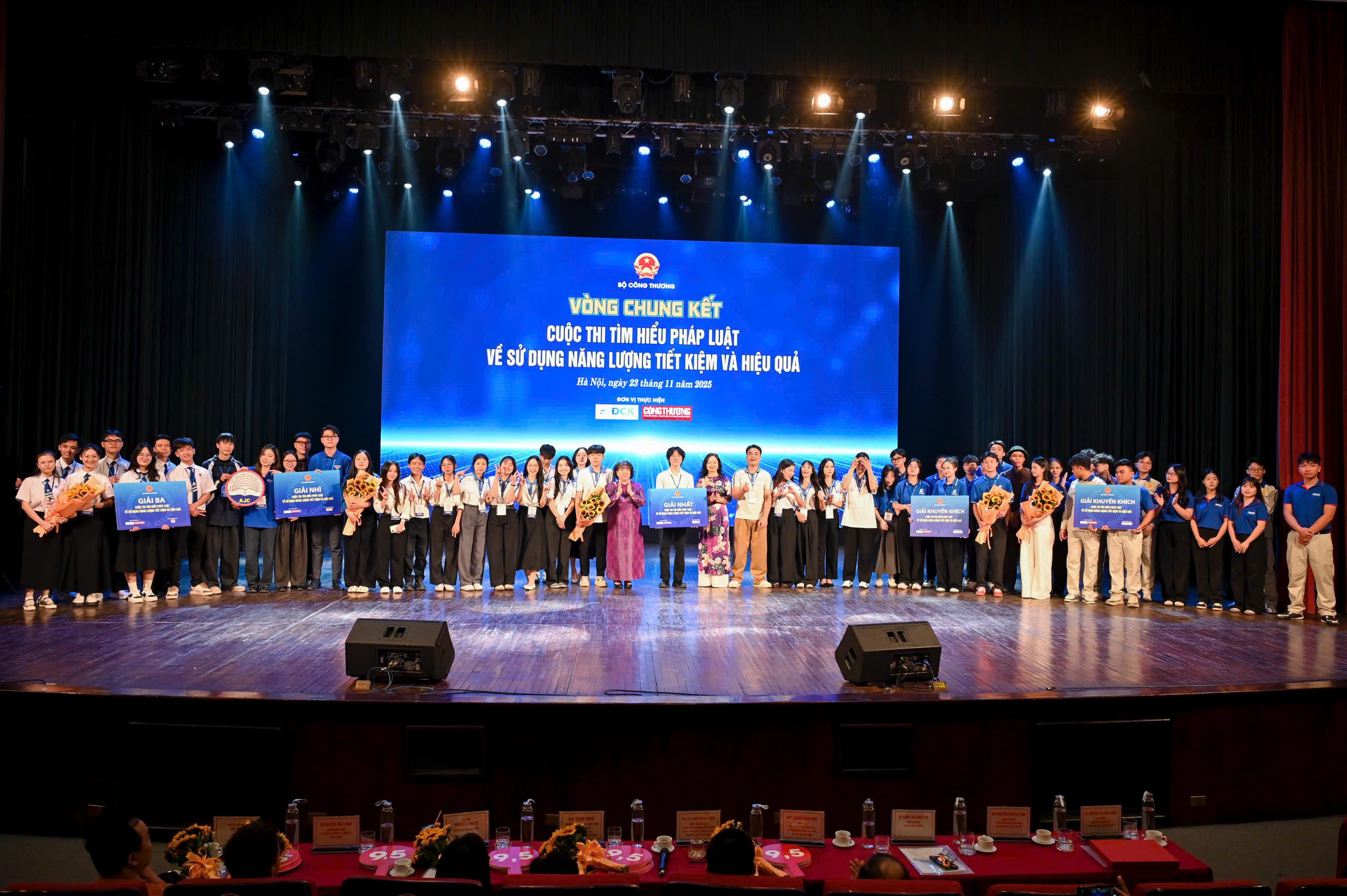 Các đơn vị đoạt giải tại Vòng chung kết Cuộc thi tìm hiểu pháp luật về sử dụng năng lượng tiết kiệm và hiệu quả năm 2025.