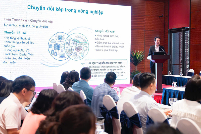 Hội thảo “Chuyển đổi số - xanh: Động lực phát triển doanh nghiệp trong kỷ nguyên mới” với sự tham gia của đông đảo đại biểu, chuyên gia và doanh nghiệp đã chia sẻ nhiều tham luận ý nghĩa tại sự kiện. Ảnh: Thanh Thảo