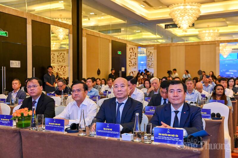 Các đại biểu tham dự Diễn đàn Thương hiệu quốc gia Việt Nam năm 2026. Ảnh: Nam Nguyễn