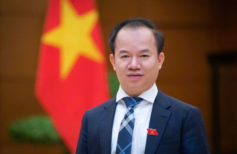 PGS.TS Bùi Hoài Sơn - Ủy viên Thường trực Ủy ban Văn hóa, Xã hội của Quốc hội.
