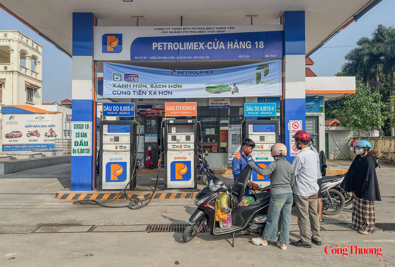 Công tác thông tin, tuyên truyền cũng như tư vấn trực tiếp từ nhân viên cửa hàng, người dân địa phương đã nhanh chóng nắm bắt thông tin và chủ động chuyển đổi sang sử dụng xăng sinh học với tâm thế yên tâm, phấn khởi ngay trong những ngày đầu kỳ nghỉ lễ.