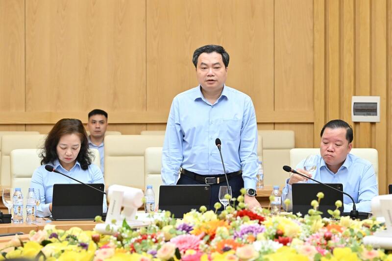 Ông Trần Việt Hòa, Cục trưởng Cục Công nghiệp, Bộ Công Thương phát biểu tại buổi làm việc. Ảnh: Cấn Dũng
