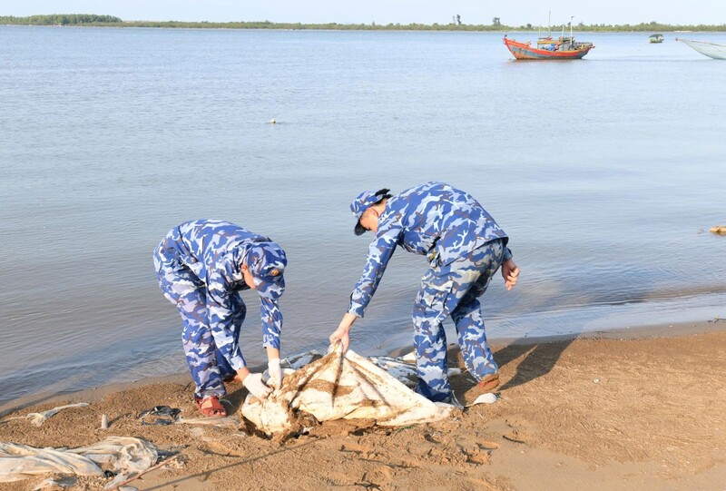Từng việc làm thiết thực, ý nghĩa, tiên phong, góp phần bảo vệ môi trường. Ảnh: Tuấn Anh